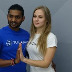 Парная йога, парная йога в Москве, йога в Москве, йога с Азизом, йогасутра